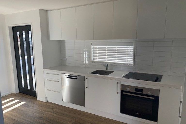 Photo of property in 2/37 Heywood Terrace, Richmond, Christchurch, 8013