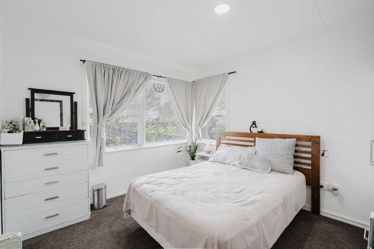 Photo of property in 4 Bremridge Place, Melville, Hamilton, 3206