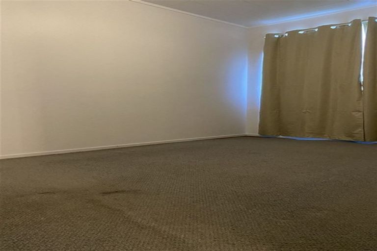 Photo of property in 16 Wenlock Place, Manurewa, Auckland, 2102
