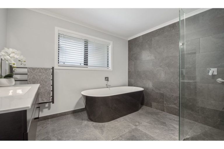 Photo of property in 4 Mary Place, Pyes Pa, Tauranga, 3112