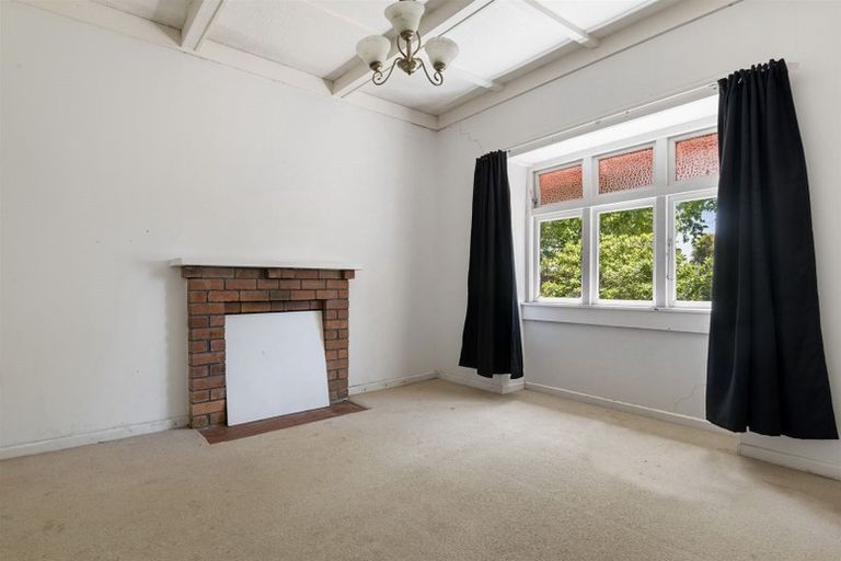 Photo of property in 20 Seabrook Avenue, New Lynn, Auckland, 0600