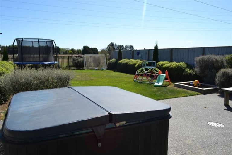 Photo of property in 52 Helmore Street, Rangiora, 7400