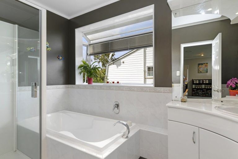 Photo of property in 19 Rondane Place, Tirohanga, Lower Hutt, 5010