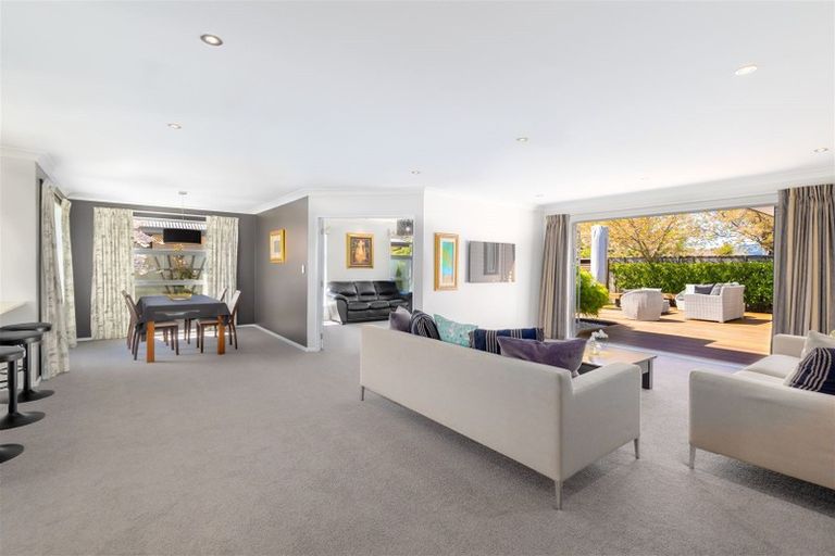 Photo of property in 11 Old Red Barn Road, Halswell, Christchurch, 8025