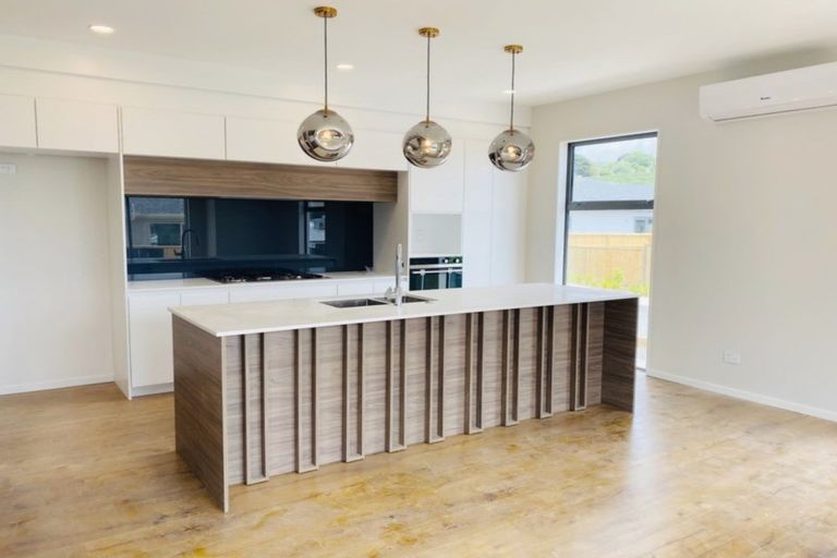 Photo of property in 3 Pheasant Close, Stanmore Bay, Whangaparaoa, 0932