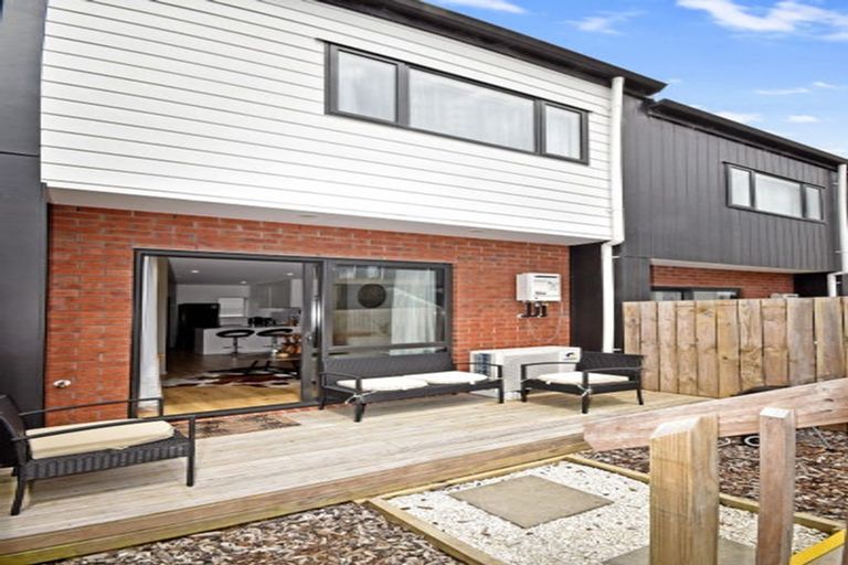 Photo of property in 10 Finstock Way, Rolleston, 7614