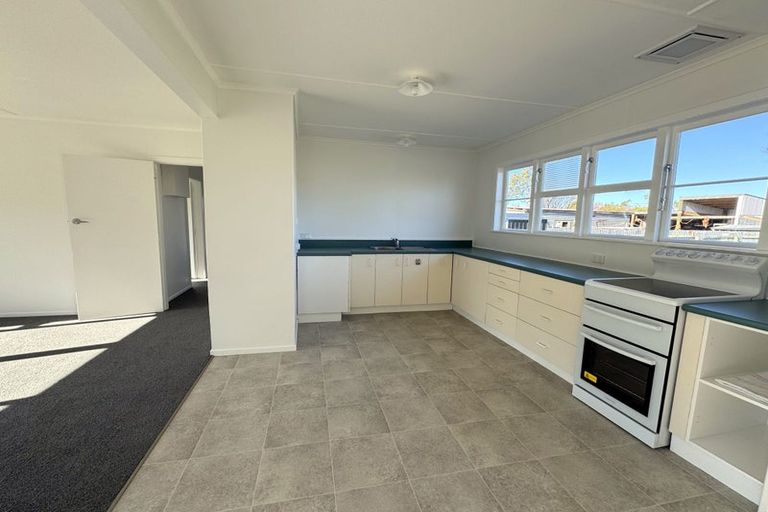 Photo of property in 20 Blake Street, Porangahau, 4293