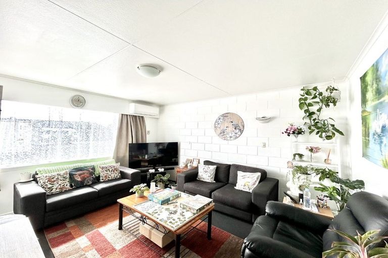 Photo of property in 44 Cambridge Street, Levin, 5510