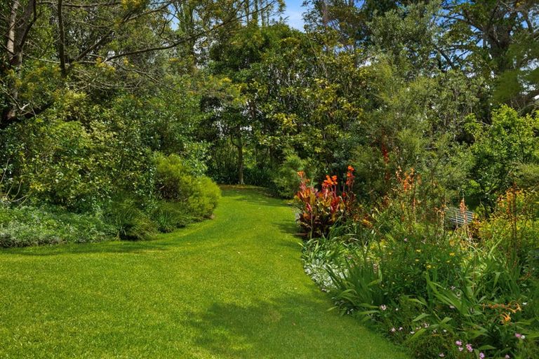 Photo of property in 23 Crows Road, Swanson, Auckland, 0614