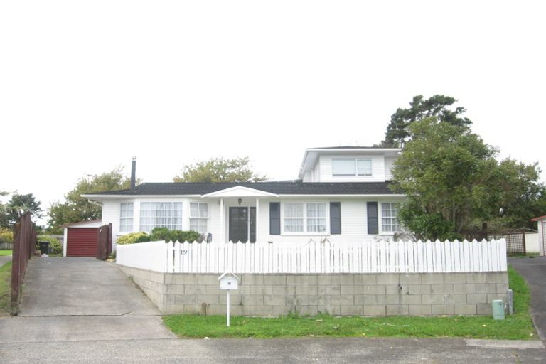 Photo of property in 19 Nan Place, Pakuranga Heights, Auckland, 2010