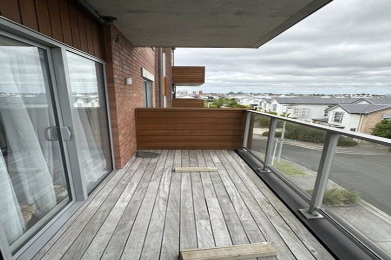 Photo of property in 201/160c Hobsonville Point Road, Hobsonville, Auckland, 0616