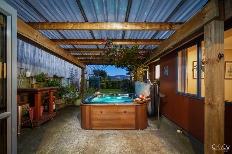 Photo of property in 53 Riverstone Drive, Riverstone Terraces, Upper Hutt, 5018