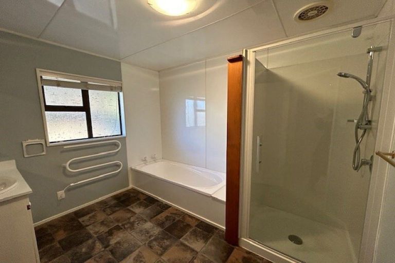 Photo of property in 64 Hunter Crescent, Wanaka, 9305