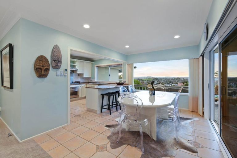 Photo of property in 10 Etherege Place, Howick, Auckland, 2014