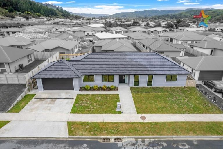 Photo of property in 6 Jack Vaughan Grove, Wainuiomata, Lower Hutt, 5014