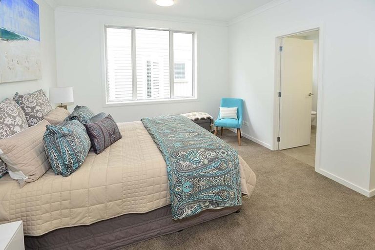 Photo of property in 45 Panorama Heights, Orewa, 0931