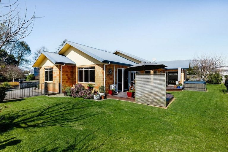 Photo of property in 1/10 Maranatha Way, Cambridge, 3434