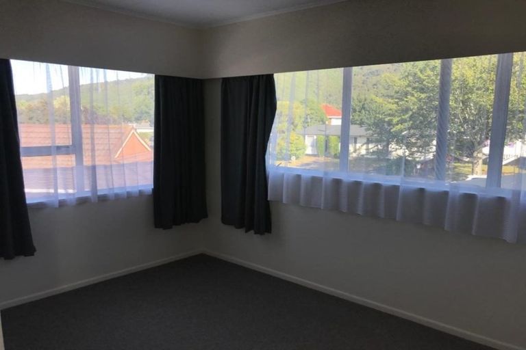 Photo of property in 76 California Drive, Totara Park, Upper Hutt, 5018