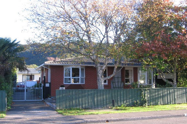 Photo of property in 71 Karamu Crescent, Wainuiomata, Lower Hutt, 5014