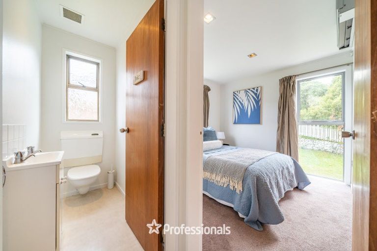 Photo of property in 3 Lone Tree Grove, Kelson, Lower Hutt, 5010