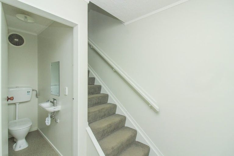 Photo of property in 67b Thurleigh Grove, Karori, Wellington, 6012