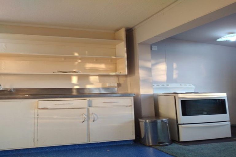 Photo of property in 28 Palmerston Street, Westport, 7825