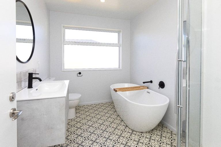 Photo of property in 96 Leistrella Road, Hoon Hay, Christchurch, 8025