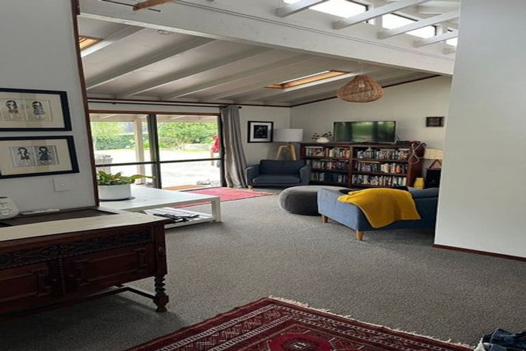 Photo of property in 43 Great North Road, Waipawa, 4210