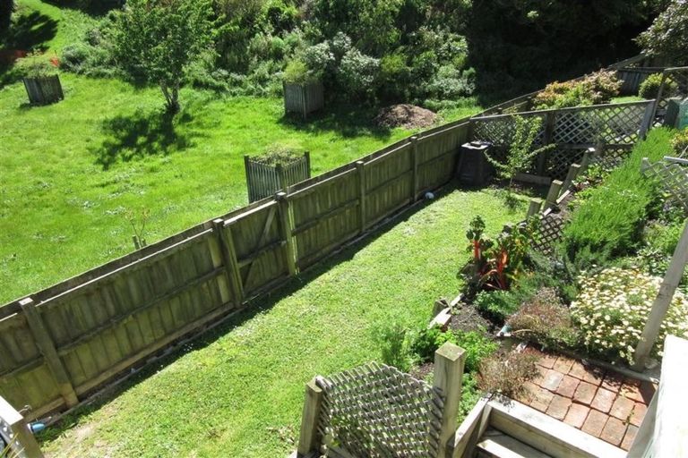 Photo of property in 104 Creswick Terrace, Northland, Wellington, 6012