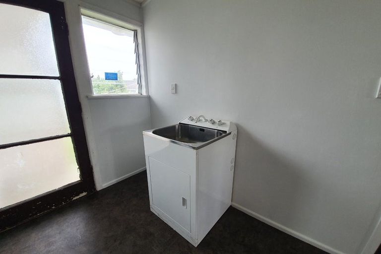 Photo of property in 2/312 Massey Road, Mangere East, Auckland, 2024