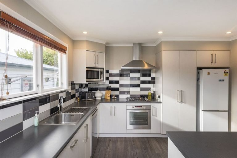 Photo of property in 31 Kaituna Street, Milson, Palmerston North, 4414