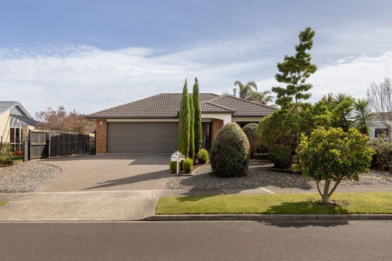 Photo of property in 27 Amery Place, Papamoa Beach, Papamoa, 3118