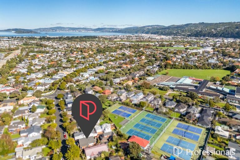Photo of property in 65 Totara Crescent, Woburn, Lower Hutt, 5011