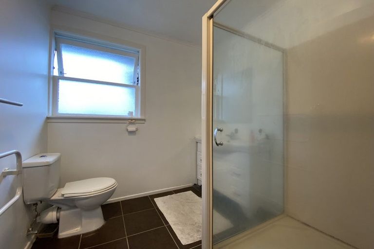 Photo of property in 12 Trinidad Road, Sunnynook, Auckland, 0620