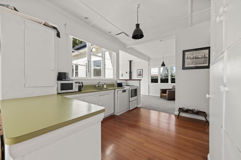 Photo of property in 27 Union Street, Hokowhitu, Palmerston North, 4410