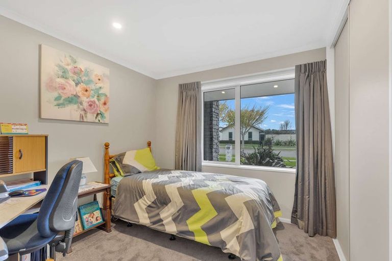 Photo of property in 15 Sutherland Drive, Kaiapoi, 7630