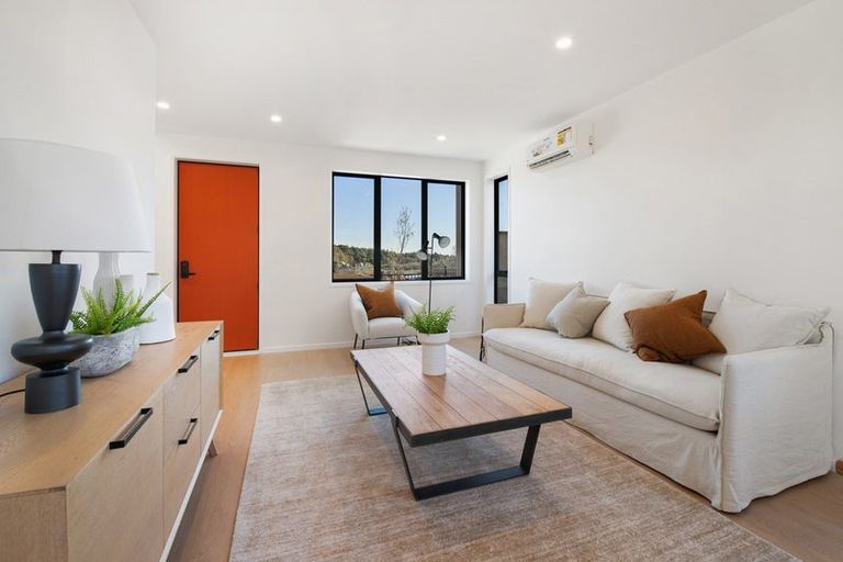 Photo of property in 11 Huru Road, Flat Bush, Auckland, 2019