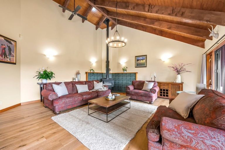 Photo of property in 3 Roseveare Grove, Te Marua, Upper Hutt, 5018