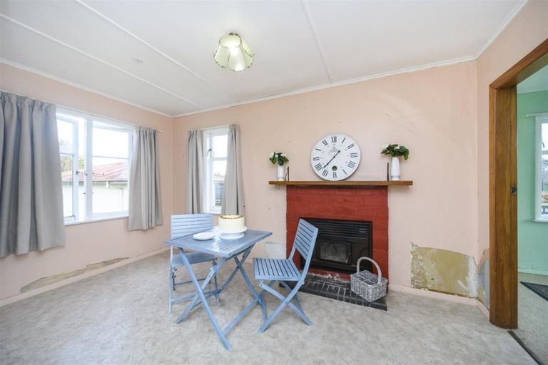Photo of property in 12 Rira Street, Marton, 4710