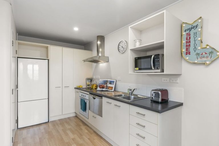 Photo of property in Westhaven Apartments, 13/127u Molesworth Street, Thorndon, Wellington, 6011