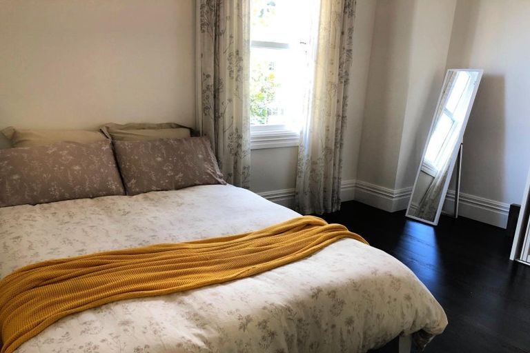 Photo of property in 15 Park Street, Thorndon, Wellington, 6011