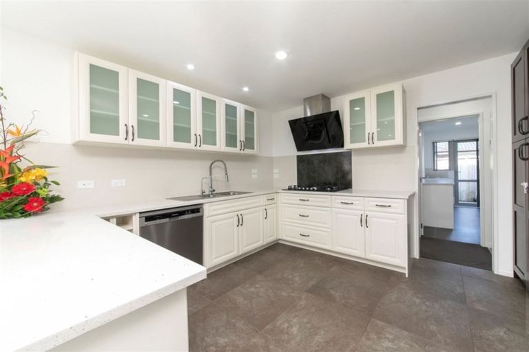 Photo of property in 21 Pohutukawa Parade, Riverhead, 0820