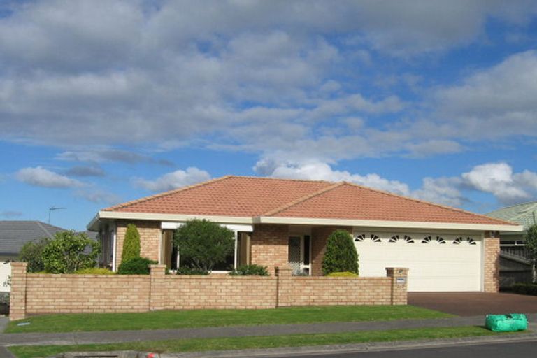Photo of property in 23 Kath Hopper Drive, Orewa, 0931