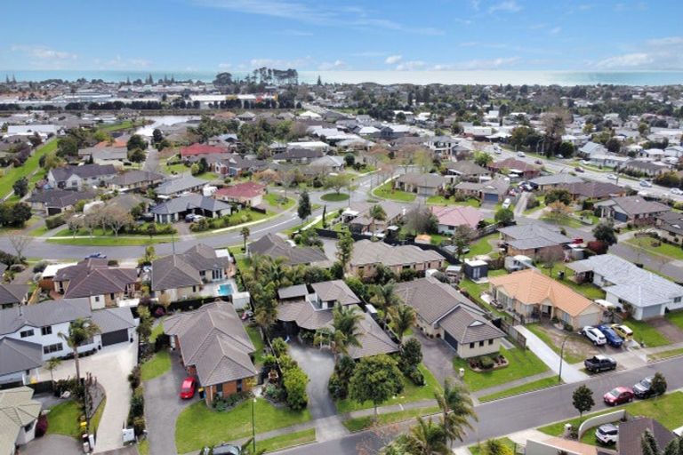 Photo of property in 26 Carlsberg Place, Papamoa Beach, Papamoa, 3118