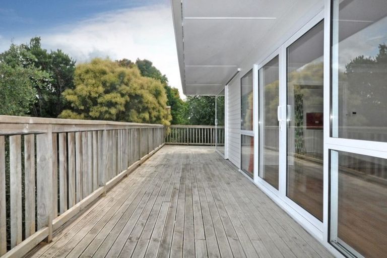 Photo of property in 20 Matipo Road, Te Atatu Peninsula, Auckland, 0610