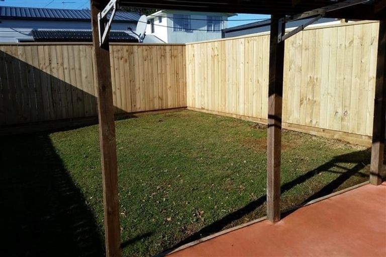 Photo of property in 15 Manu Crescent, Upper Vogeltown, New Plymouth, 4310