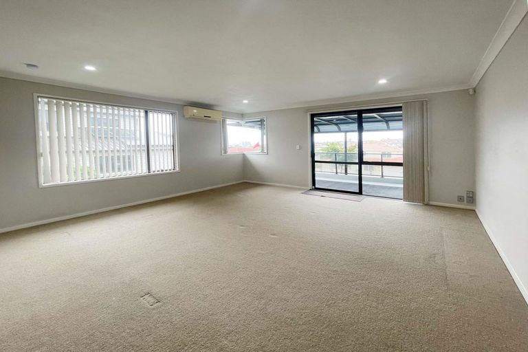 Photo of property in 19 The Enclave, Totara Heights, Auckland, 2105