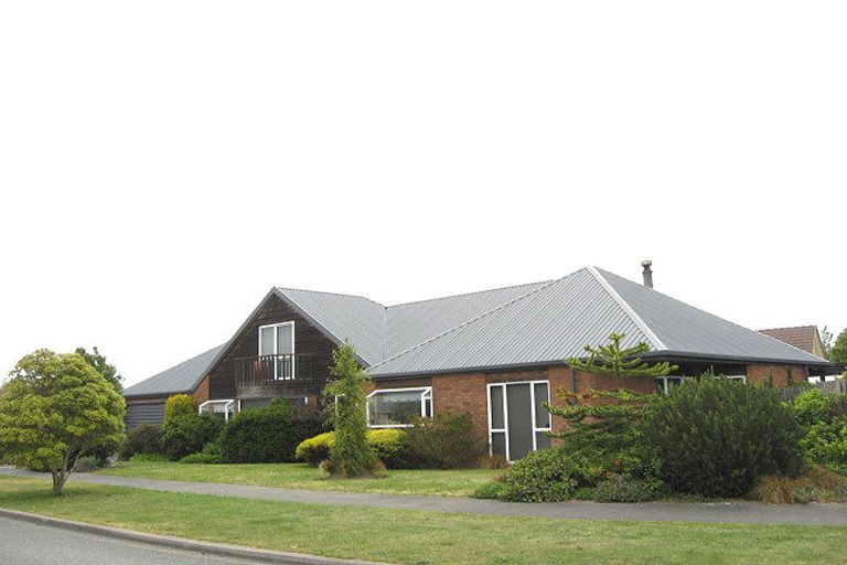 Photo of property in 1 Willoughby Lane, Parklands, Christchurch, 8083
