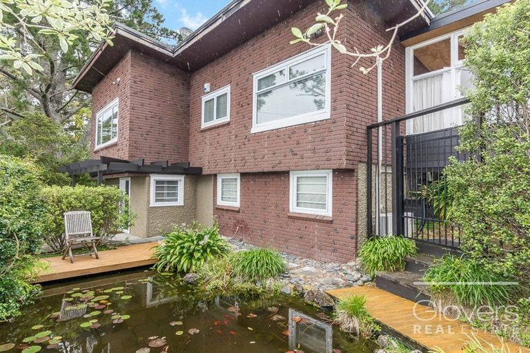 Photo of property in 52 Kaurilands Road, Titirangi, Auckland, 0604