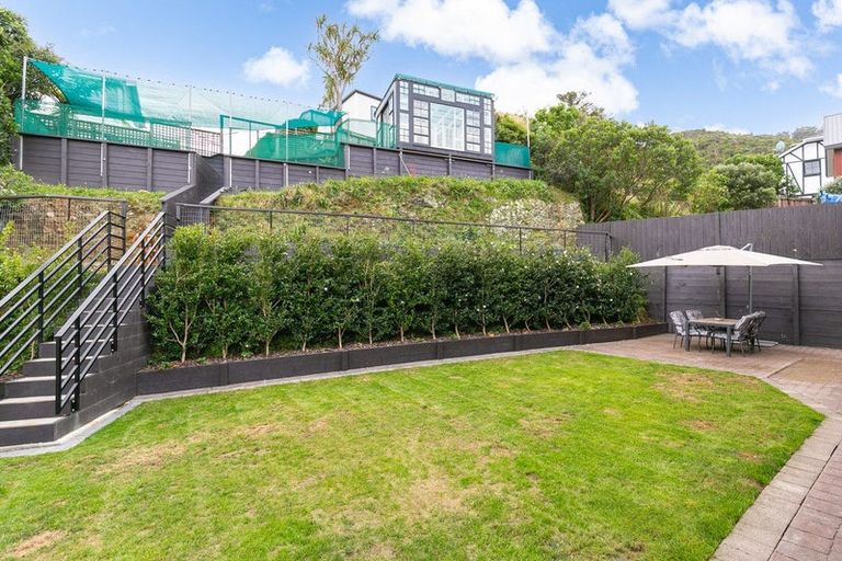 Photo of property in 11 Ramphal Terrace, Khandallah, Wellington, 6035